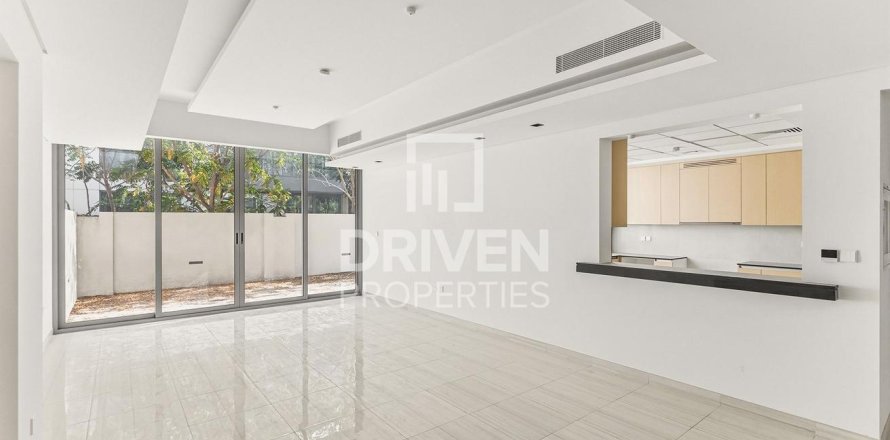 3 bedrooms Townhouse in wasl gate, UAE No. 207288