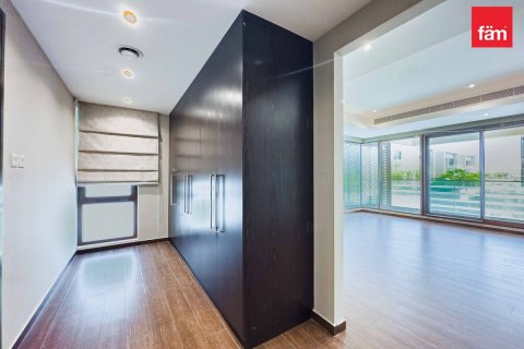 Вилла с 6 спальнями  №115464 25