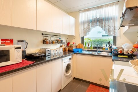 Villa de 3 dormitorios en Dubai, UAE No. 18295 12