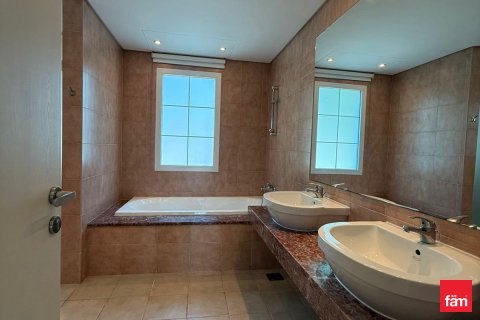 Villa de 4 chambres à Dubai, UAE No. 140208 9