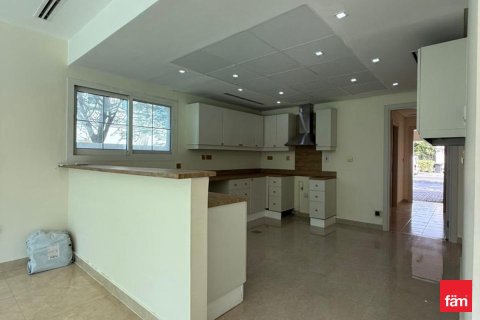 Villa de 4 chambres à Dubai, UAE No. 140208 15