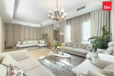 Villa de 3 chambres à Dubai, UAE No. 140211 4