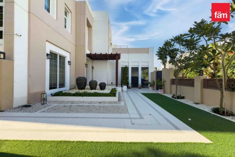 Villa de 3 chambres à Dubai, UAE No. 140211 16