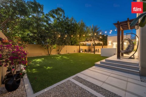 Villa de 3 chambres à Dubai, UAE No. 140211 24