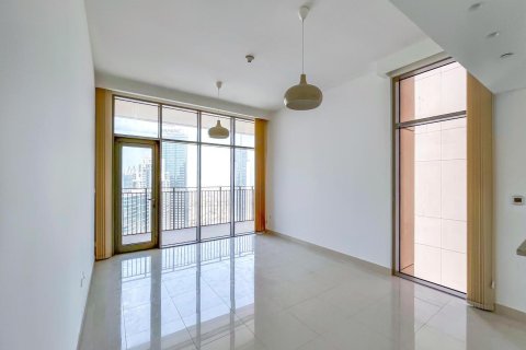 Apartment de 2 dormitorios en BLVD Crescent, UAE No. 101594 3