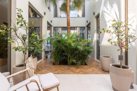 Villa de 4 chambres à Palm Jumeirah, UAE No. 101595 5