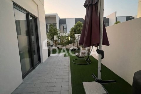 Таунхаус с 4 спальнями в Villanova, ОАЭ №155751 3