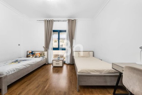 Townhouse de 5 dormitorios  No. 113474 9