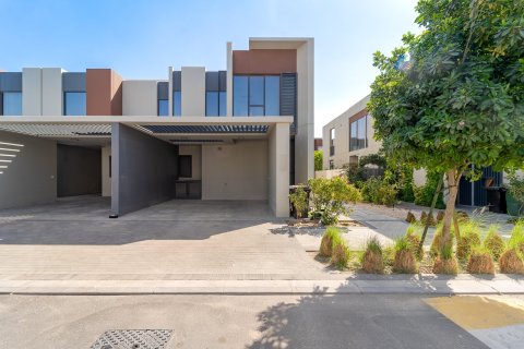 4 bedrooms Townhouse in Dubai, UAE No. 151151