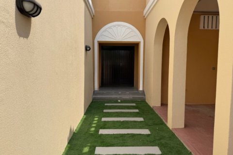 2 bedrooms Townhouse in Jumeirah Village Triangle, UAE No. 151149 3