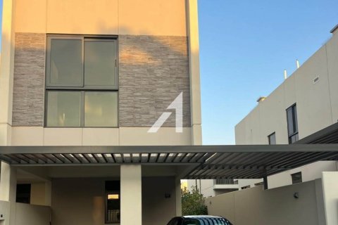 Villa de 3 dormitorios en Zinnia, UAE No. 148882