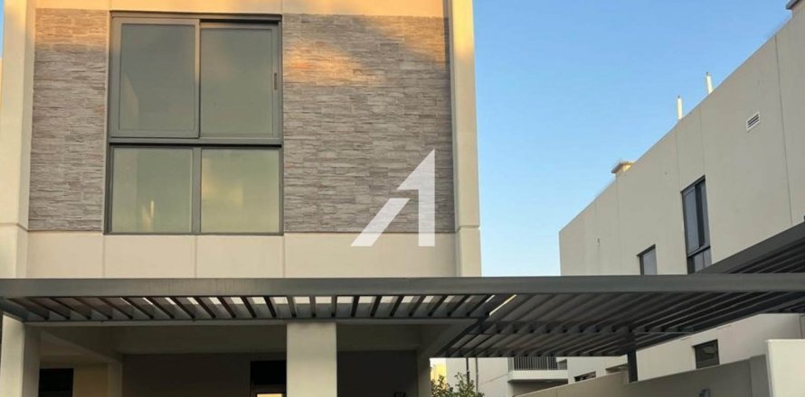 Villa de 3 dormitorios en Zinnia, UAE No. 148882