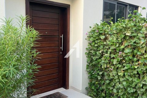 Villa de 3 dormitorios en Zinnia, UAE No. 148882 3