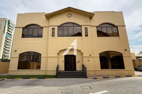 Villa de 6 dormitorios en Al Barsha, UAE No. 148886 20