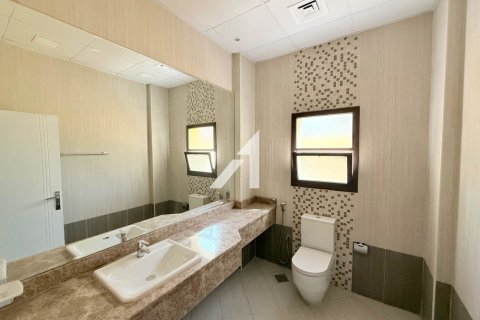 Villa de 6 dormitorios en Al Barsha, UAE No. 148886 29