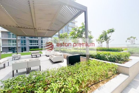 Apartment de 2 dormitorios en EMAAR Beachfront, UAE No. 143020 13