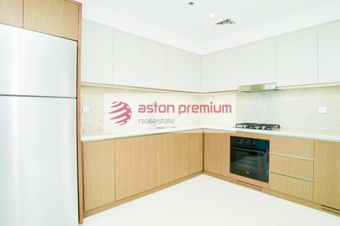 Apartment de 2 dormitorios en EMAAR Beachfront, UAE No. 143020 9