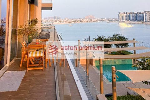 Apartment de 2 dormitorios en EMAAR Beachfront, UAE No. 143020