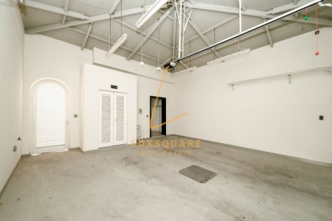Вилла с 3 спальнями в Jumeirah Park, ОАЭ №164168 13