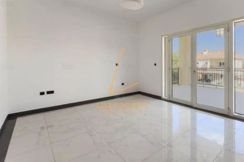 Вилла с 3 спальнями в Jumeirah Park, ОАЭ №164168 11