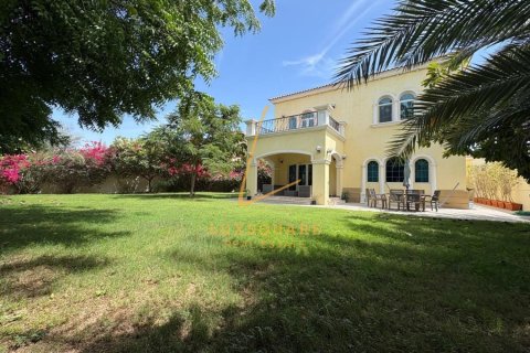 Вилла с 3 спальнями в Jumeirah Park, ОАЭ №164168 18