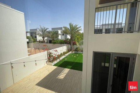 Villa de 4 dormitorios No. 52437 8