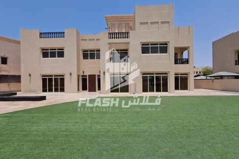 Villa de 5 dormitorios en Al Hamra Village, UAE No. 88243 10