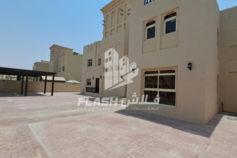 Villa de 5 dormitorios en Al Hamra Village, UAE No. 88243 36