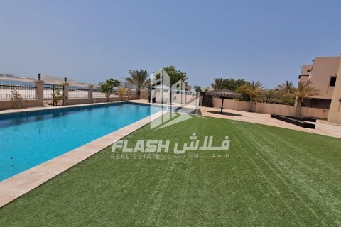 Villa de 5 dormitorios en Al Hamra Village, UAE No. 88243 3