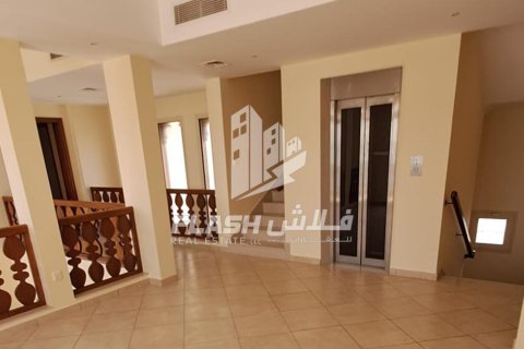 Villa de 5 dormitorios en Al Hamra Village, UAE No. 88243 13