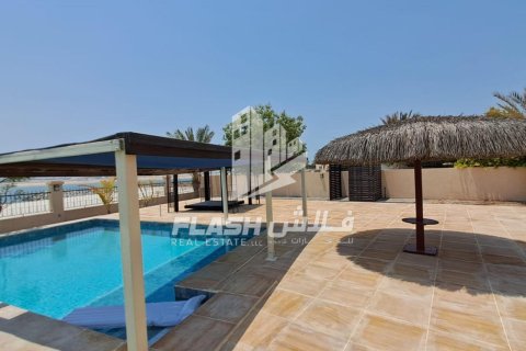 Villa de 5 dormitorios en Al Hamra Village, UAE No. 88243 4