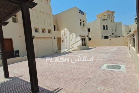 Villa de 5 dormitorios en Al Hamra Village, UAE No. 88243 37