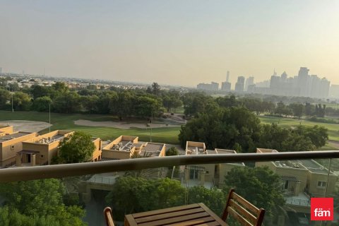 Apartment de 2 dormitorios en The Views, UAE No. 135673 17