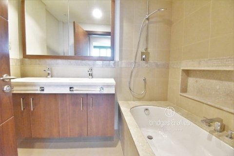 Квартира с 3 спальнями  №131659 18