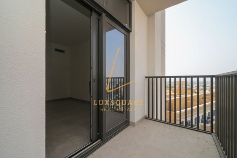 Studio Apartment in Dubai, UAE No. 200109 9