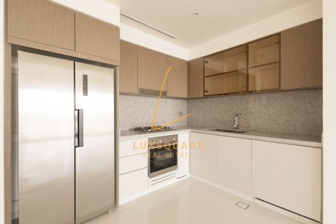 2 bedrooms Apartment in EMAAR Beachfront, UAE No. 200106 14