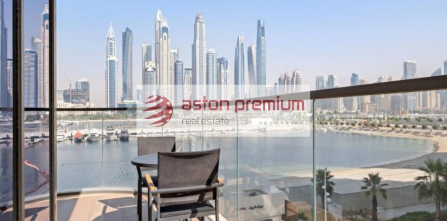 Квартира с 3 спальнями в EMAAR Beachfront, ОАЭ №200110