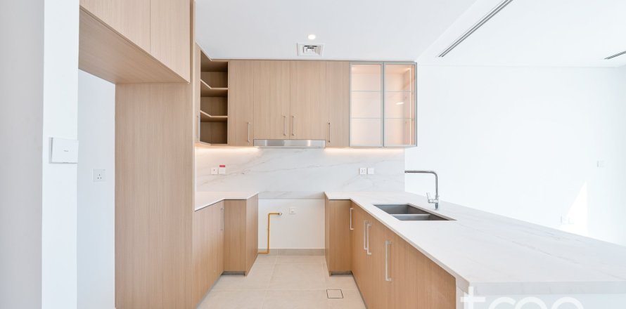 Townhouse de 3 dormitorios en The Valley, UAE No. 188090