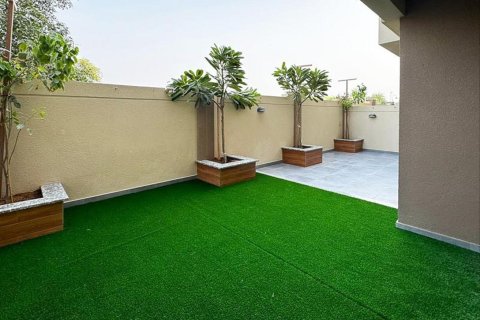 Townhouse de 4 dormitorios en Dubai Sports City, UAE No. 102958 22
