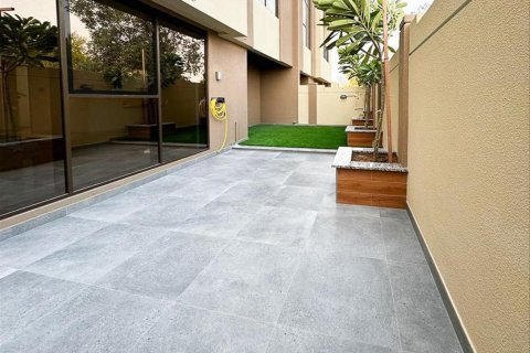 Townhouse de 4 dormitorios en Dubai Sports City, UAE No. 102958 17