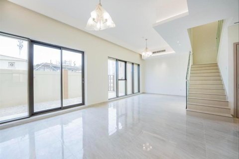 Townhouse de 4 dormitorios en Dubai Sports City, UAE No. 102958 2