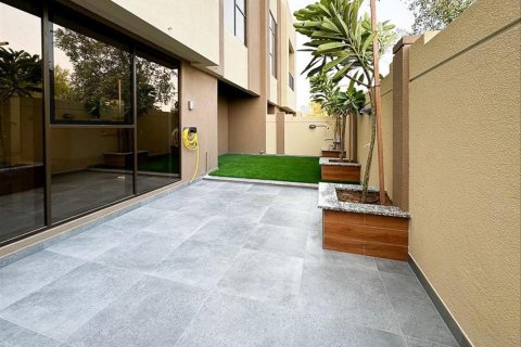 Townhouse de 4 dormitorios en Dubai Sports City, UAE No. 102958 16