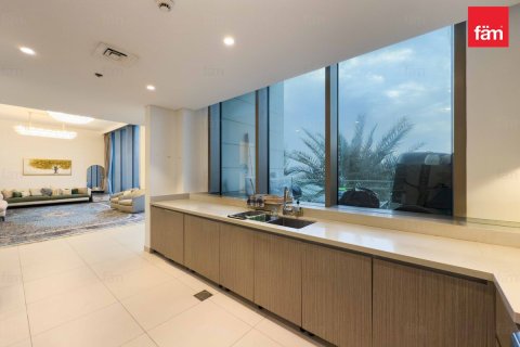 3 bedrooms Apartment in Dubai, UAE No. 169117 5