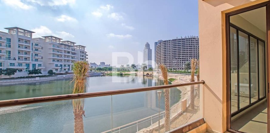 Townhouse de 4 dormitorios en Jumeirah Islands, UAE No. 88630