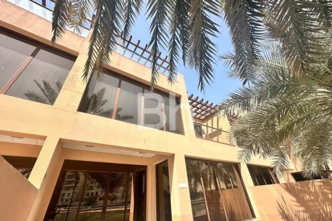 Townhouse de 4 dormitorios en Jumeirah Islands, UAE No. 88630 3