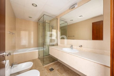 Townhouse de 4 dormitorios en Jumeirah Islands, UAE No. 88632 9