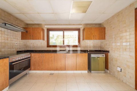 Townhouse de 4 dormitorios en Jumeirah Islands, UAE No. 88632 13