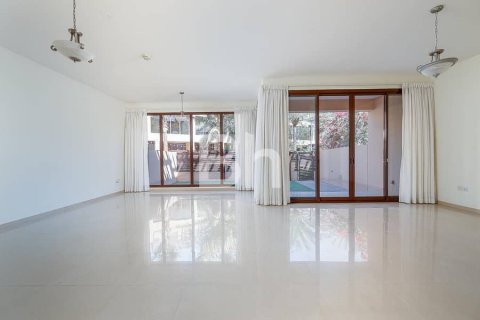 Townhouse de 4 dormitorios en Jumeirah Islands, UAE No. 88632 10