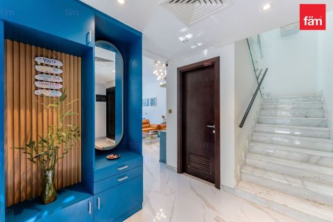 4 bedrooms Townhouse in Dubai, UAE No. 165968 9