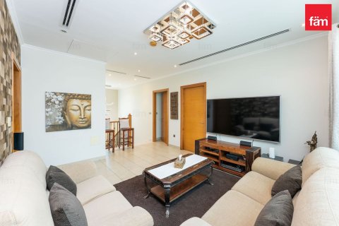 Вилла с 4 спальнями в Jumeirah Park, ОАЭ №165967 13